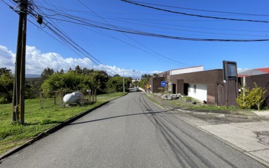 Amplio local comercial en Coronel