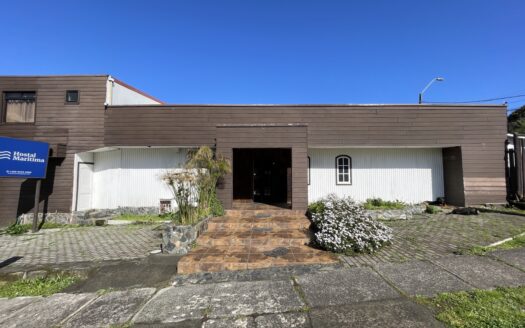 Amplio local comercial en Coronel