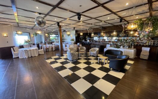 Amplio local comercial en Coronel