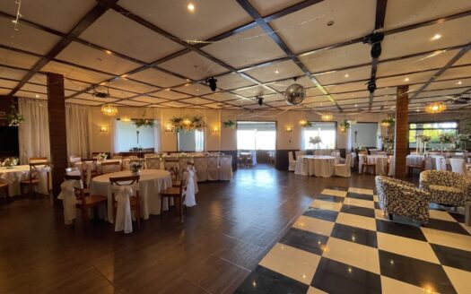 Amplio local comercial en Coronel