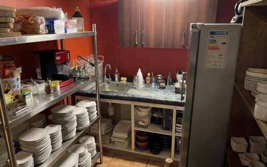 Amplio local comercial en Coronel