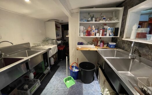 Amplio local comercial en Coronel