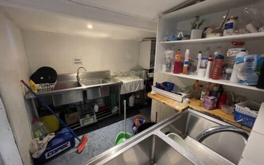 Amplio local comercial en Coronel