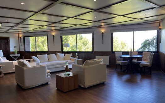 Amplio local comercial en Coronel