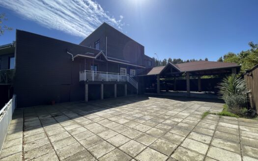 Amplio local comercial en Coronel