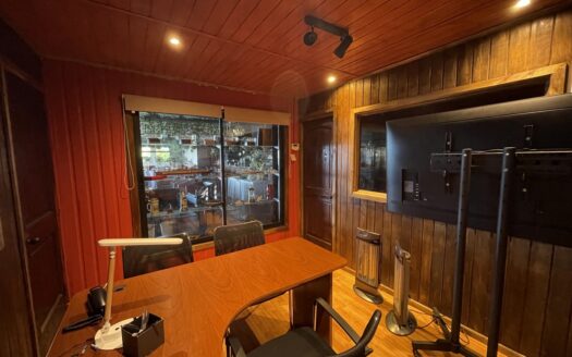 Amplio local comercial en Coronel