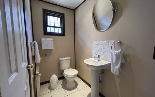 Amplio local comercial en Coronel