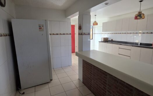 Amplia casa en San Pedro de la Paz