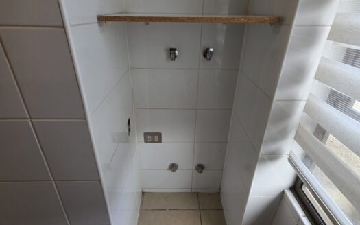 Se vende amplio departamento en Huertos Familiares