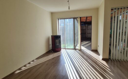 Se arrienda casa dentro de condominio en Los Ángeles