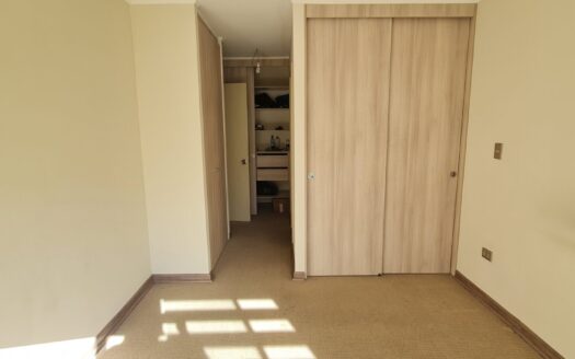Se arrienda casa dentro de condominio en Los Ángeles