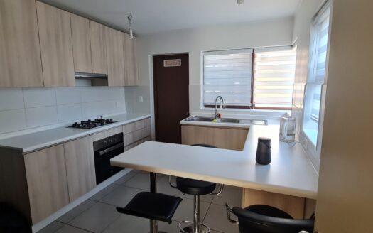 Se arrienda casa dentro de condominio en Los Ángeles