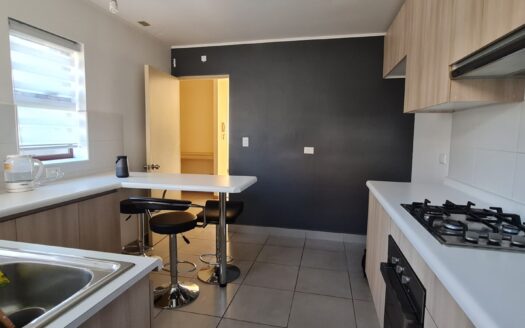 Se arrienda casa dentro de condominio en Los Ángeles