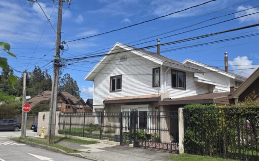 Se vende amplia casa en Lonco Norte