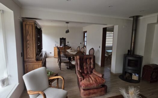 Se vende amplia casa en Lonco Norte