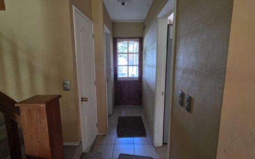 Se vende casa amoblada dentro de condominio en Pucón