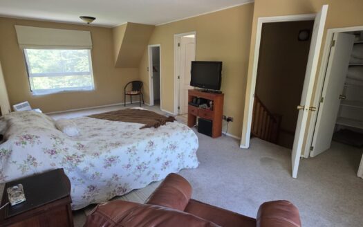 Se vende casa amoblada dentro de condominio en Pucón